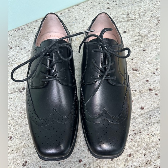 Florsheim Boy's, Reveal Wingtip Oxford JR - Picture 3 of 6